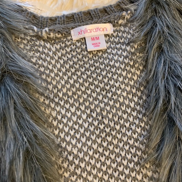 Faux fur vest - Picture 3 of 5